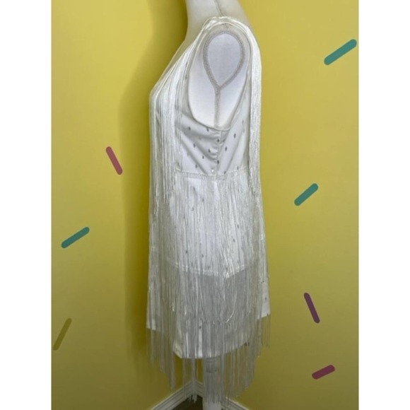 Elegant White Fringe Midi Dress - Picture 3 of 4